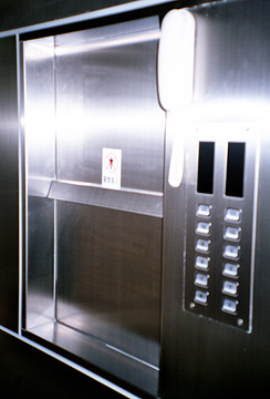 鋼索式小型送貨用電梯  |產品介紹|小型送貨梯